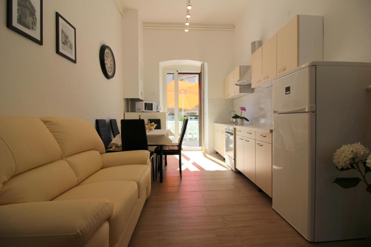 Apartment Old City Porec Luaran gambar